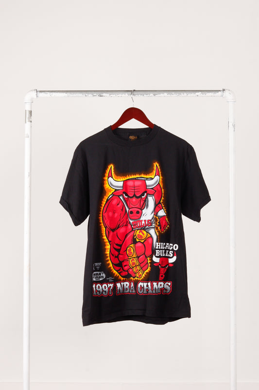 Vintage 1997 Chicago Bulls '5 Rings Mascot Caricature' T-Shirt