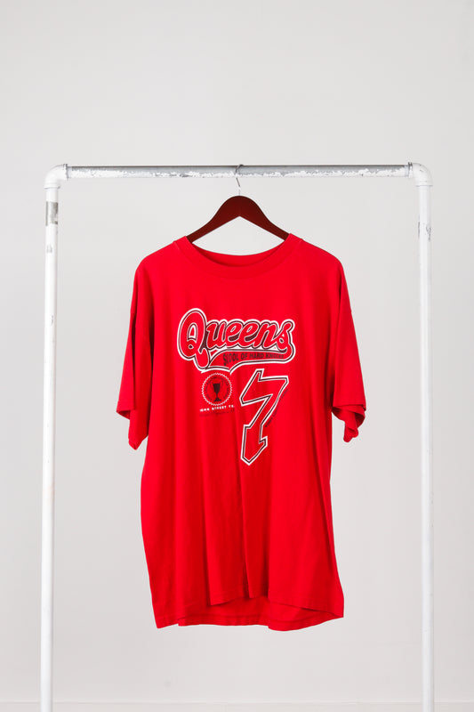 Vintage 1998 School of Hard Knocks 'Queens Signature Limited Series' T-Shirt Red